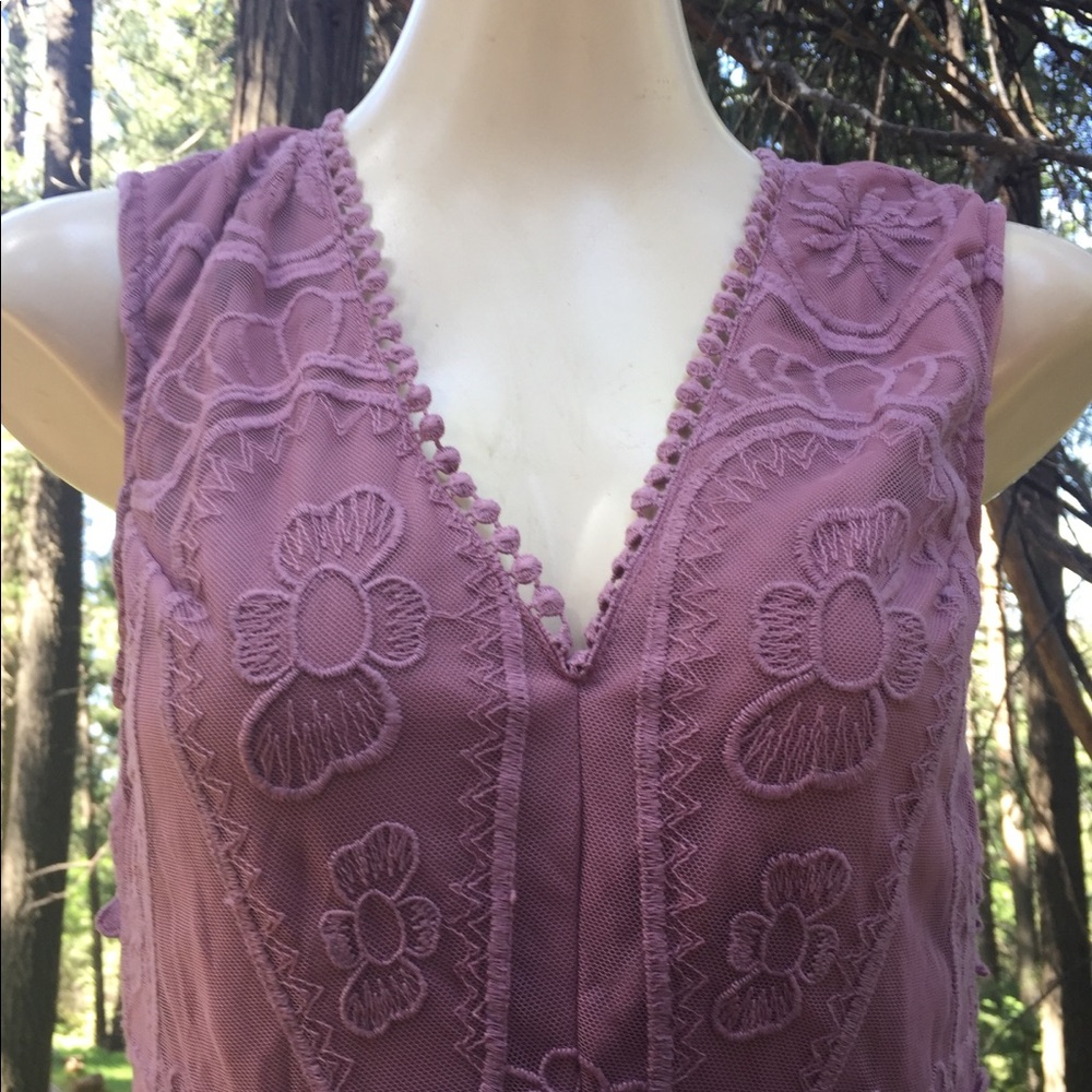 She + Sky   Lilac stretchy lace  panel pastel maxi dress, HPx3 - Picture 3 of 11